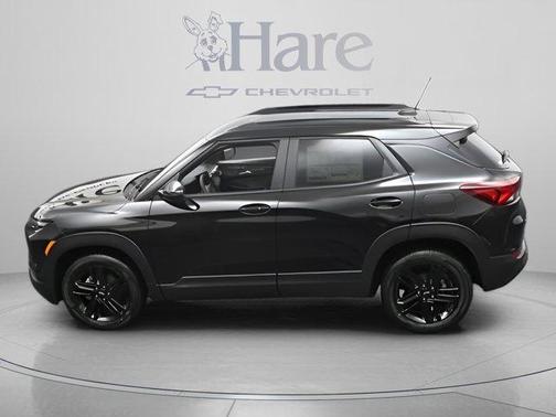 Mosaic Black Metallic 2026 Chevrolet Trailblazer LT