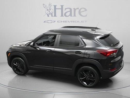 Mosaic Black Metallic 2026 Chevrolet Trailblazer LT
