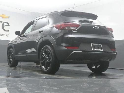 Mosaic Black Metallic 2026 Chevrolet Trailblazer LT