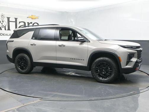 Sandstone Gray 2026 Chevrolet Traverse Z71 SUV