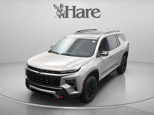 Sandstone Gray 2026 Chevrolet Traverse Z71