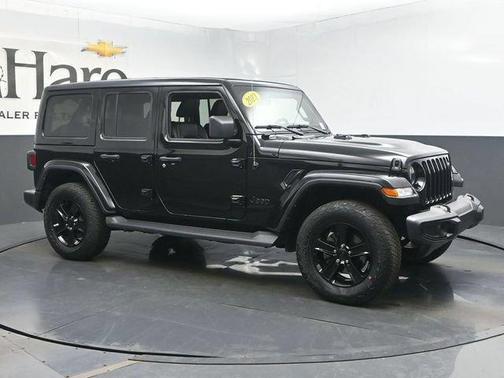 Black Clearcoat 2023 Jeep Wrangler Sahara