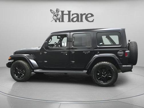 Black Clearcoat 2023 Jeep Wrangler Sahara