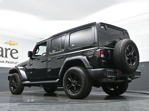 Black Clearcoat 2023 Jeep Wrangler Sahara