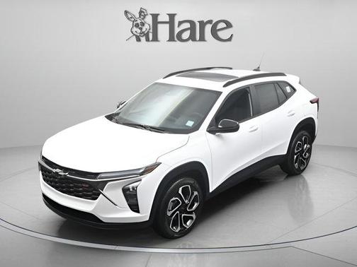 Summit White 2026 Chevrolet Trax 2RS