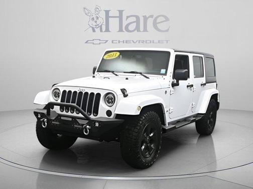 Bright White 2013 Jeep Wrangler Unlimited Sahara
