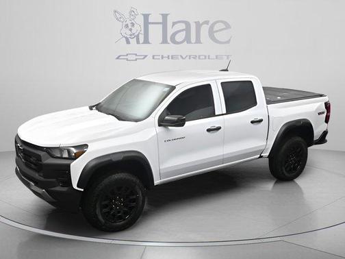 Summit White 2026 Chevrolet Colorado Trail Boss