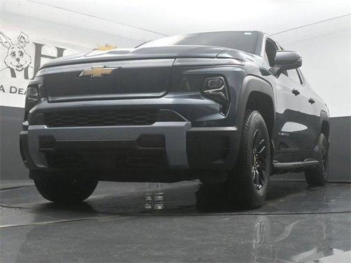 2025 Chevrolet Silverado EV LT