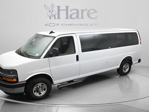 Summit White 2025 Chevrolet Express 3500 LT