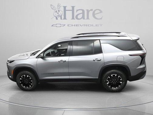 Sterling Gray Metallic 2026 Chevrolet Traverse Z71
