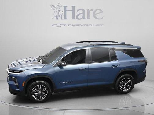 Lakeshore Blue Metallic 2026 Chevrolet Traverse LT