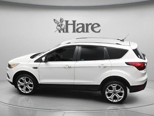 White Platinum Clearcoat Metallic 2019 Ford Escape Titanium
