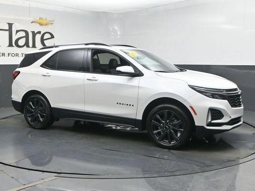 Iridescent Pearl Tricoat 2023 Chevrolet Equinox RS