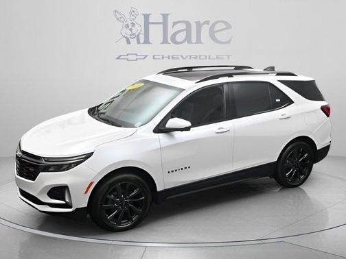 Iridescent Pearl Tricoat 2023 Chevrolet Equinox RS