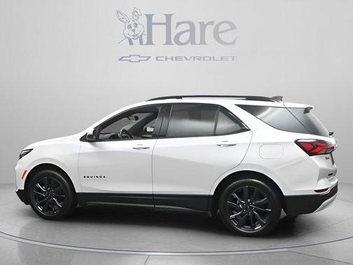 Iridescent Pearl Tricoat 2023 Chevrolet Equinox RS