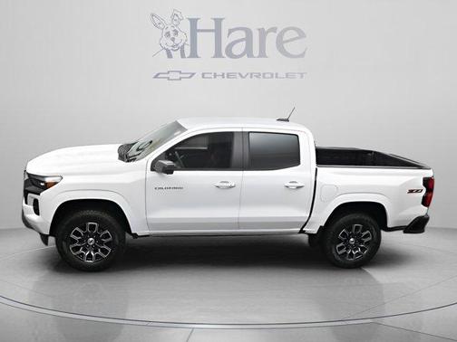 Summit White 2025 Chevrolet Colorado Z71