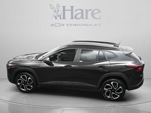 Mosaic Black Metallic 2026 Chevrolet Trax 2RS
