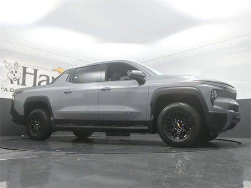 2025 Chevrolet Silverado EV LT