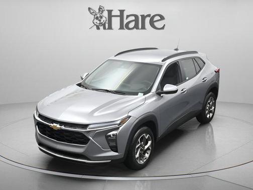 Sterling Gray Metallic 2026 Chevrolet Trax LT