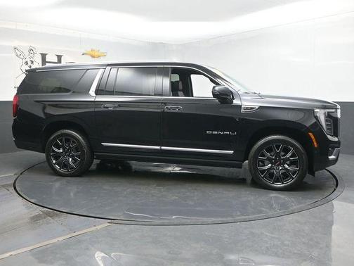 Onyx Black 2025 GMC Yukon XL Denali