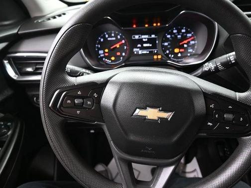 Mosaic Black Metallic 2022 Chevrolet Trailblazer LT