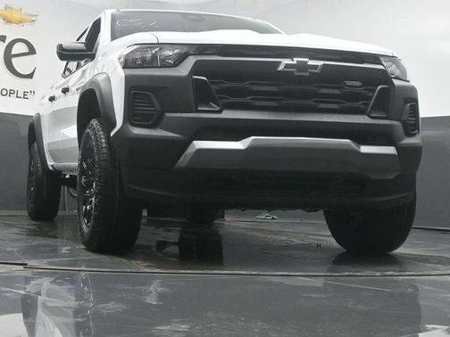 Summit White 2026 Chevrolet Colorado Trail Boss