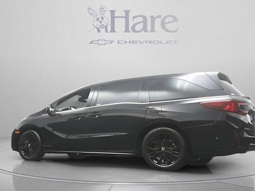 Crystal Black Pearl 2025 Honda Odyssey Sport-L