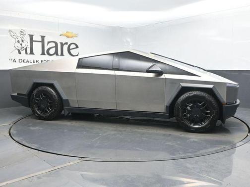 Stainless Steel 2024 Tesla Cybertruck Cyberbeast
