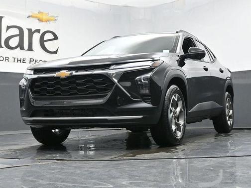 Mosaic Black Metallic 2026 Chevrolet Trax LT