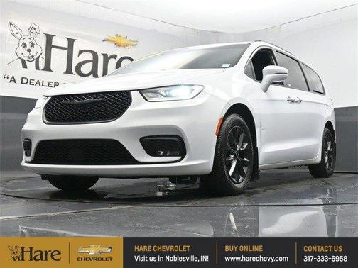 2021 Chrysler Pacifica Touring-L