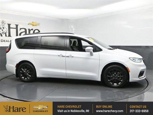 2021 Chrysler Pacifica Touring-L