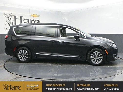 2020 Chrysler Pacifica Touring-L Plus
