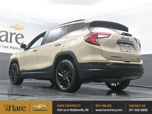 2023 GMC Terrain SLT