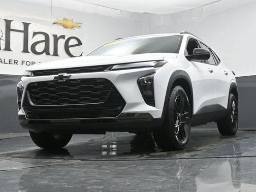Summit White 2026 Chevrolet Trax ACTIV