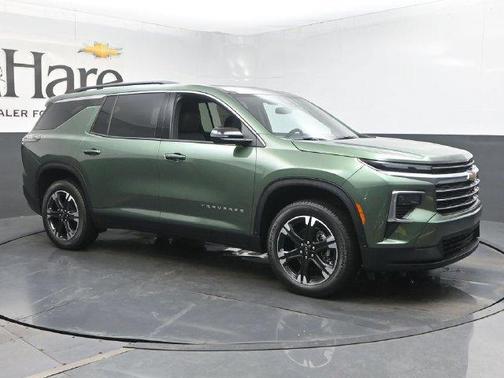 Green Metallic 2027 Chevrolet Traverse LT