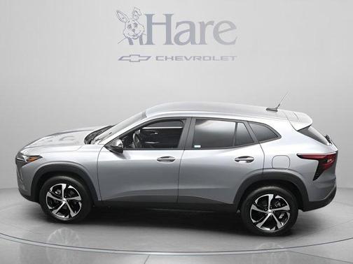 Sterling Gray Metallic 2026 Chevrolet Trax 1RS