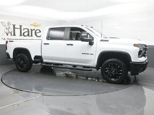 Summit White 2026 Chevrolet Silverado 2500 LT