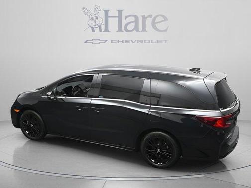 Crystal Black Pearl 2025 Honda Odyssey Sport-L