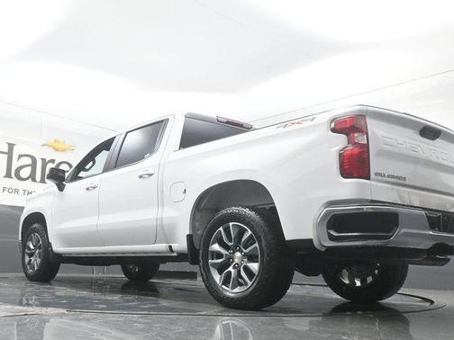 Summit White 2026 Chevrolet Silverado 1500 LT