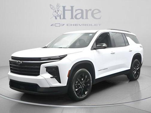 Summit White 2026 Chevrolet Traverse LT