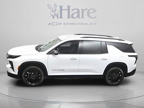 Summit White 2026 Chevrolet Traverse LT