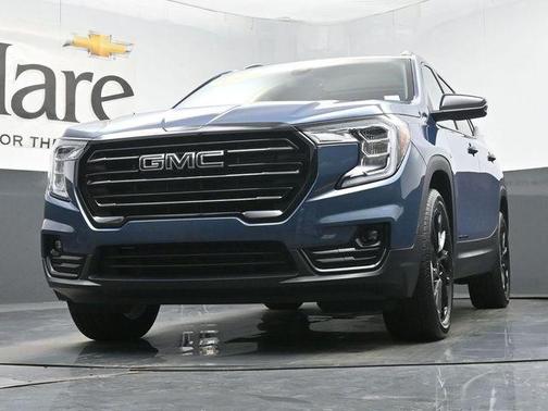 Metallic 2024 GMC Terrain SLT