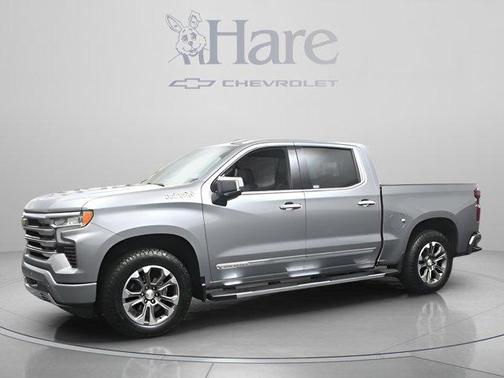 Sterling Gray Metallic 2024 Chevrolet Silverado 1500 High Country