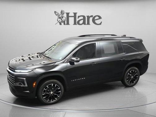 Mosaic Black Metallic 2026 Chevrolet Traverse LT SUV