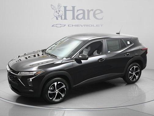 Mosaic Black Metallic 2026 Chevrolet Trax 1RS