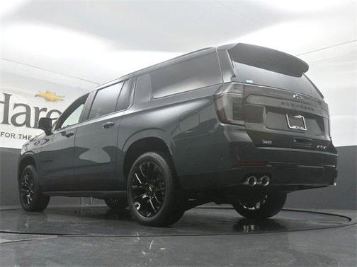 2025 Chevrolet Suburban RST