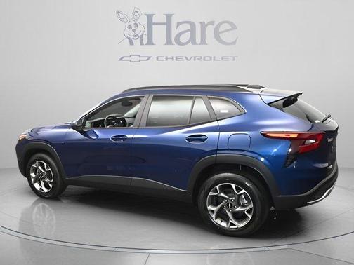Blue Glow Metallic 2024 Chevrolet Trax LT