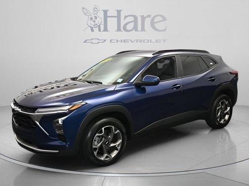 Blue Glow Metallic 2024 Chevrolet Trax LT