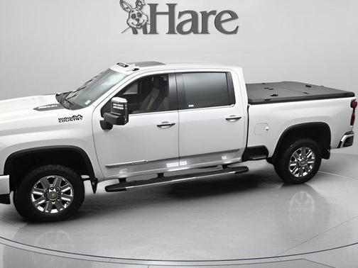 Iridescent Pearl Tricoat 2024 Chevrolet Silverado 3500 High Country