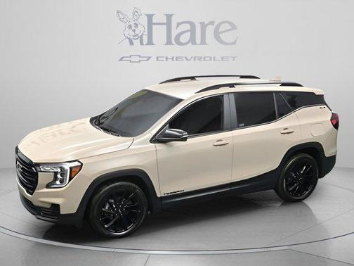Desert Sand Metallic 2023 GMC Terrain SLE